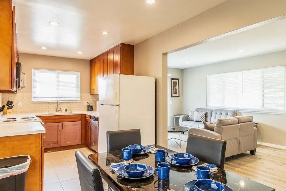 Updated 2 Bedroom in San Jose
