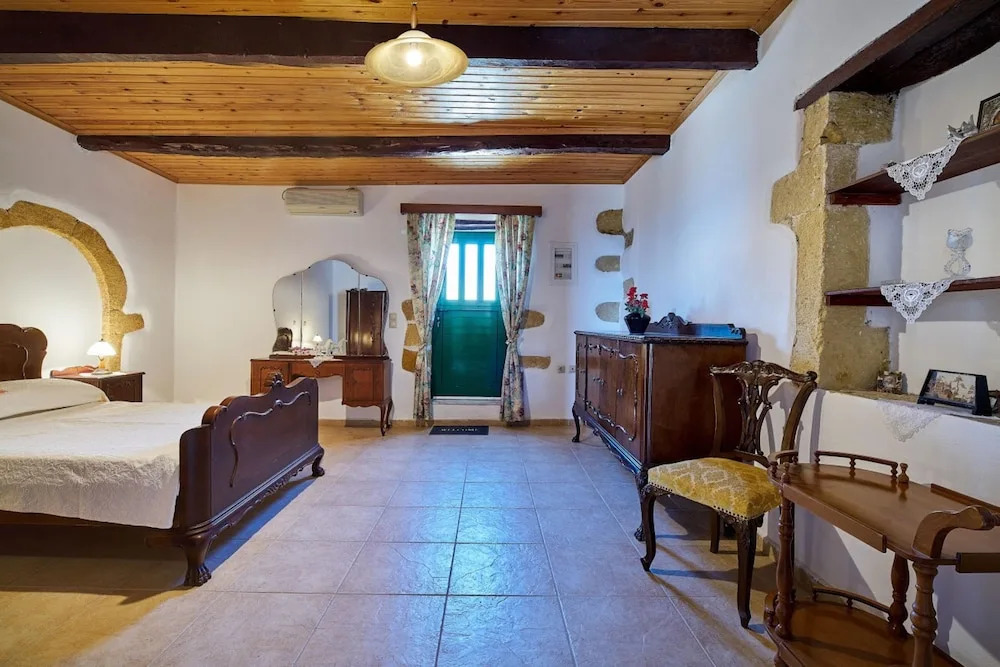 Achilleas Apartments with Sea View
