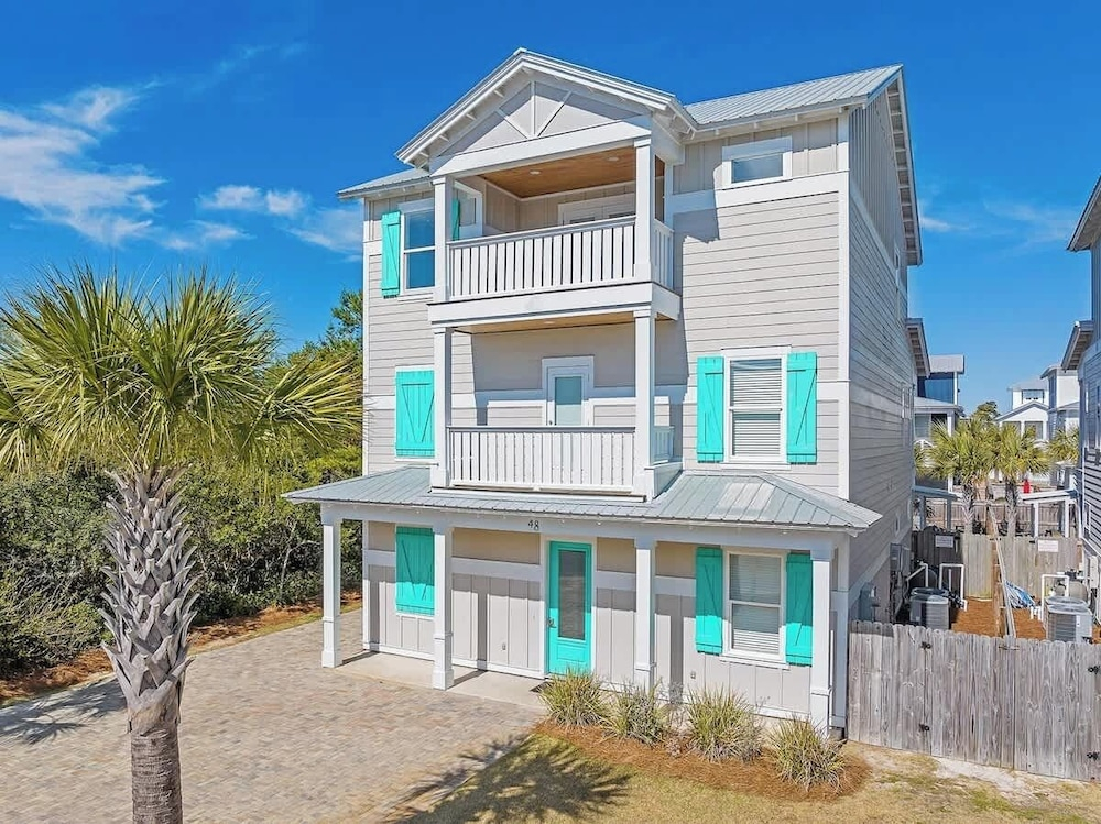 Modern 3-story Beach House W Poll and Billiard