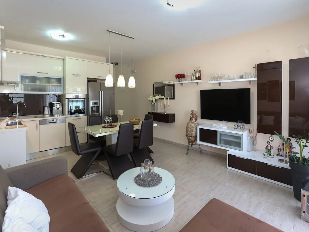 Spacious Villa With 6 Fully Equipped Apartments, Private Heatable Swimming Pool