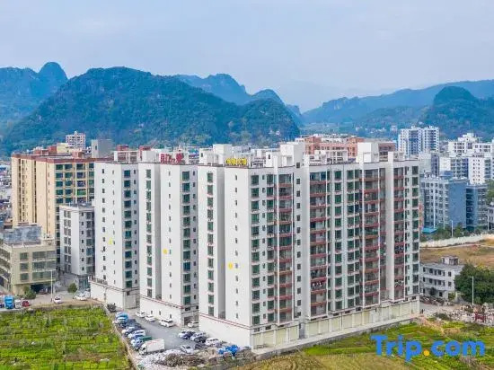 Jiulong Fenglin Xiaozhen Yuanyu Wensu (Yingxi Fenglin Corridor)