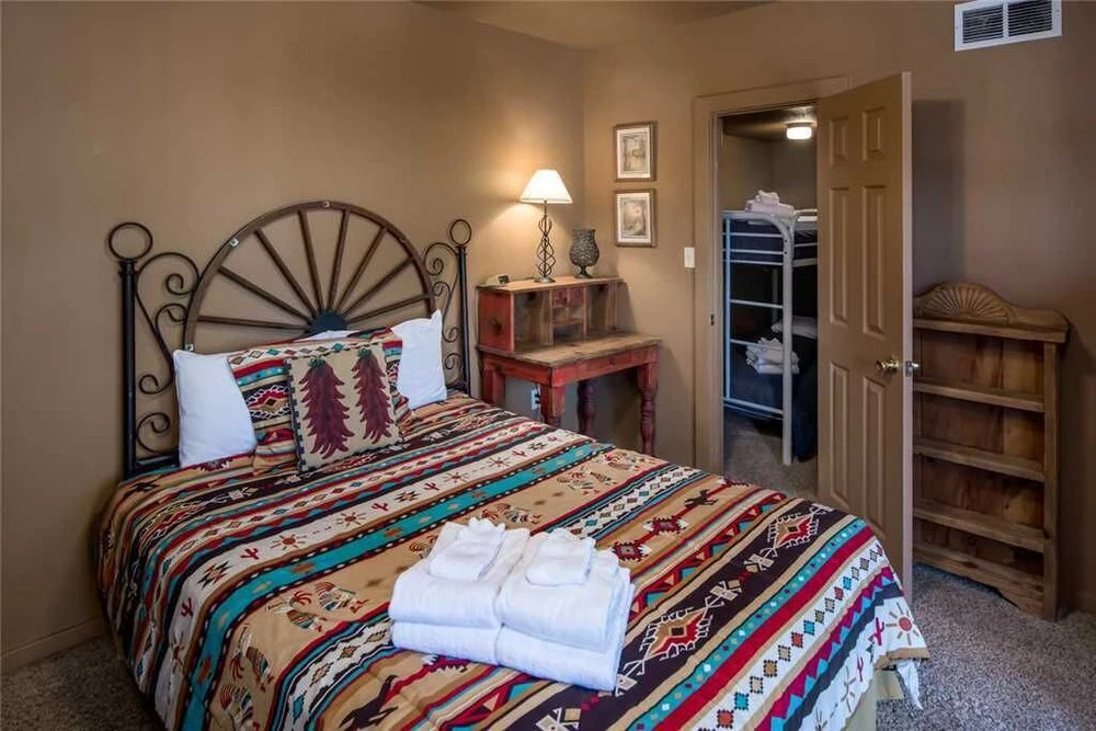 Adobe Hacienda - Three Bedroom Cabin with Hot Tub
