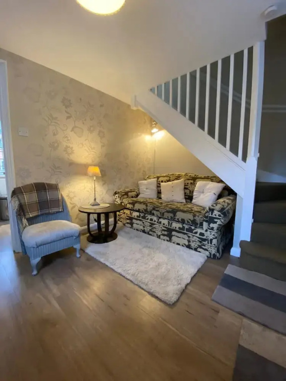 Host & Stay - Old Chapel