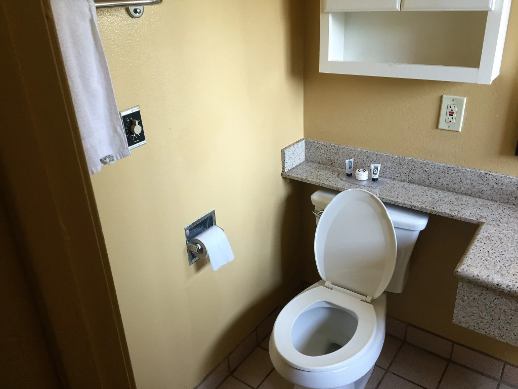 Pacific Inn and Suites