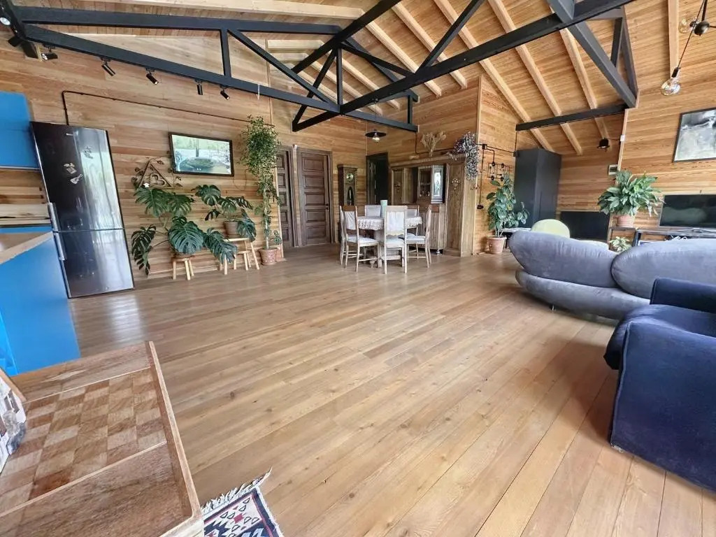 Eco Saguramo Chalet