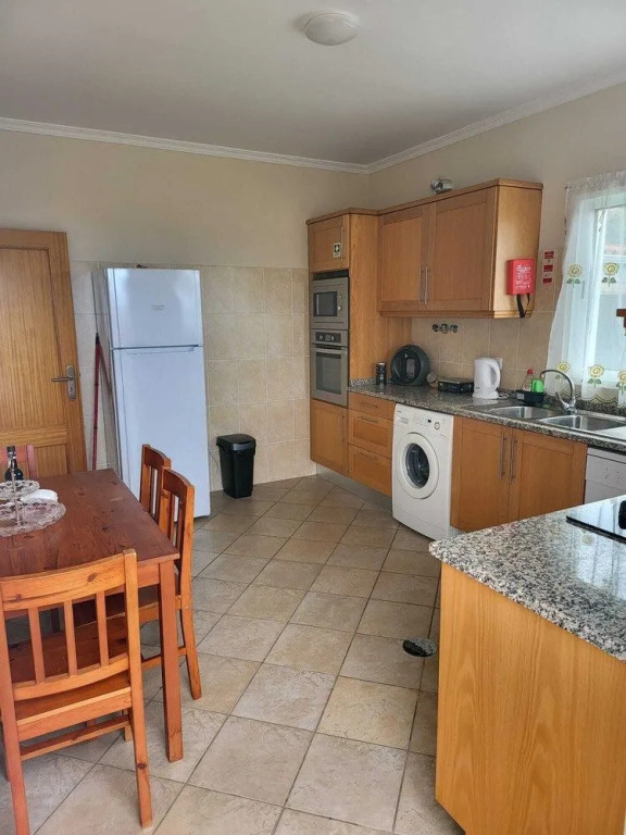 Charming 2-bed House in Ponta Delgada