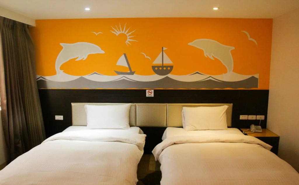 E Hotel