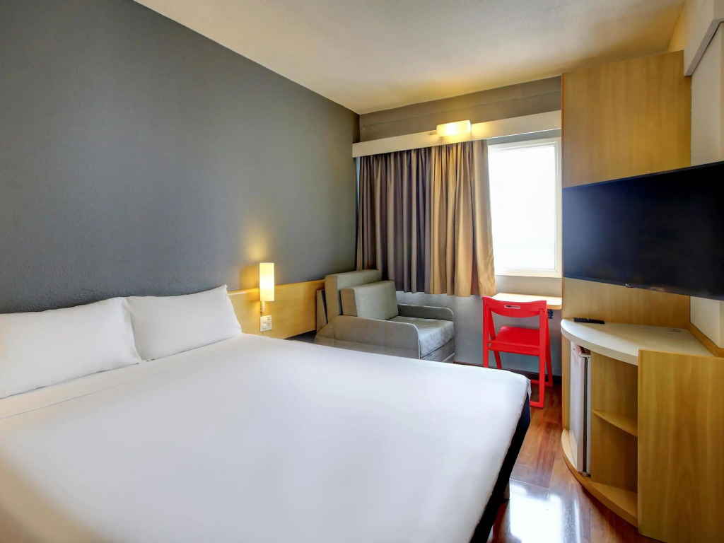 ibis Tambore