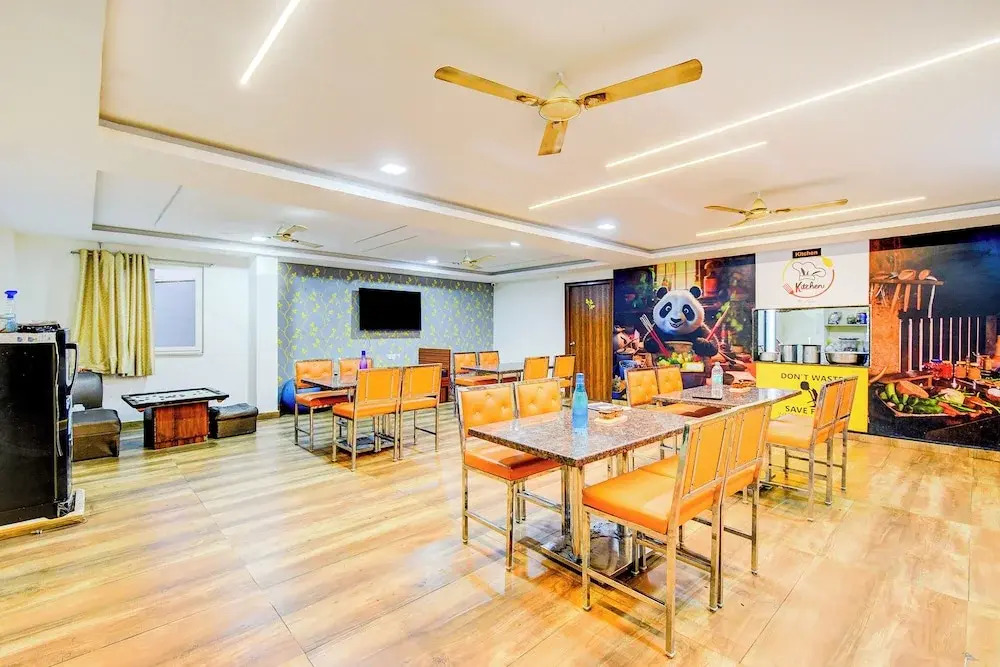 FabHotel R3 Atmos - Near Hitech Exibition Centre, Hitech City