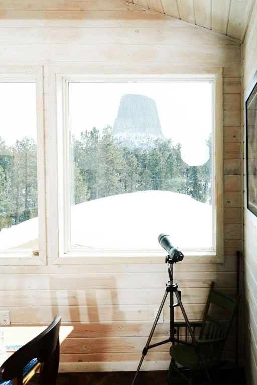 Devils Tower Lodge (Bed and Breakfast)