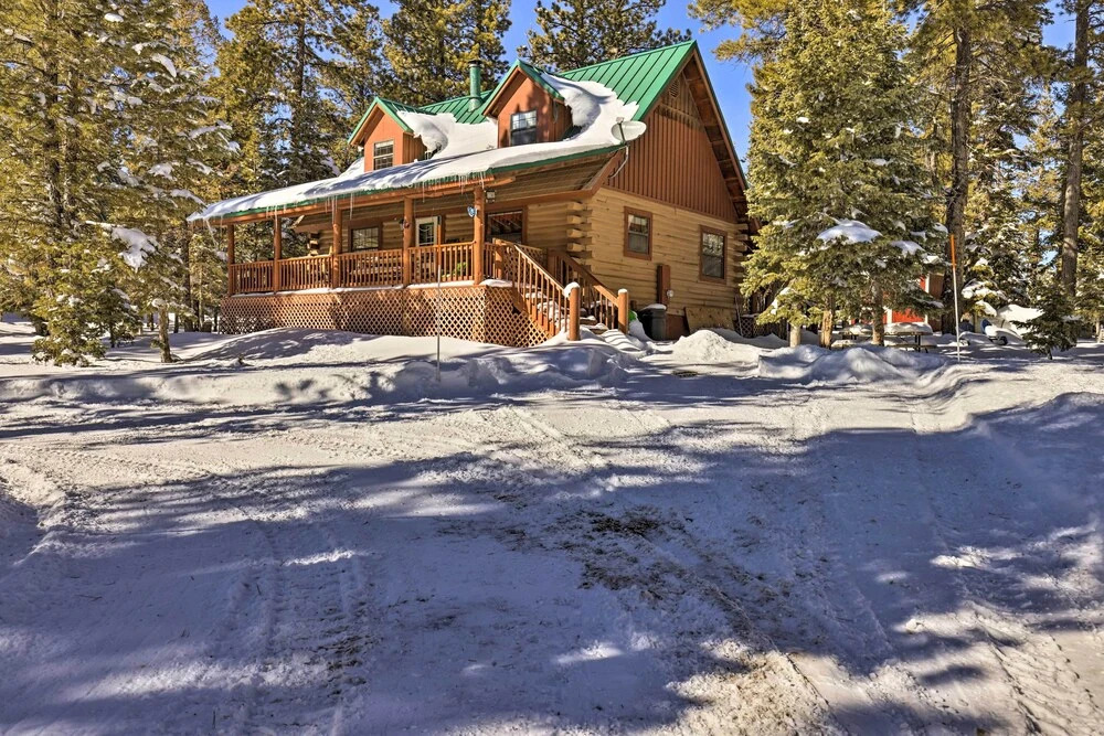 Rustic Duck Creek Village Cabin w/ Fire Pit