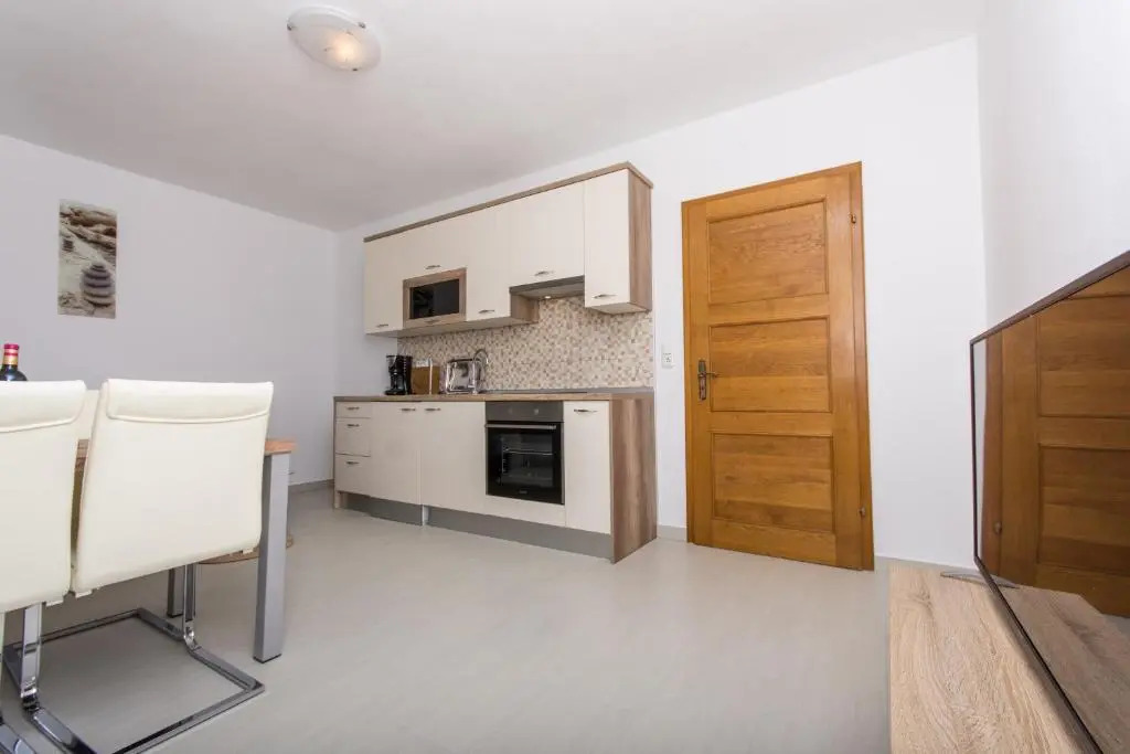 Apartments Bisera