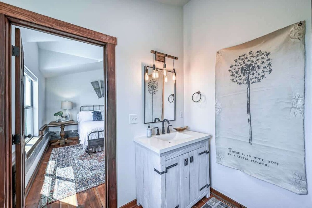 Luxury 23-acre Ranch With Hottub Near Alamosprings