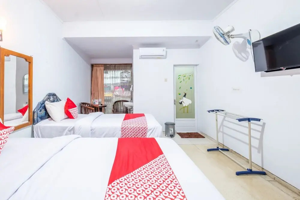 OYO 943 Hotel Azalea Syariah