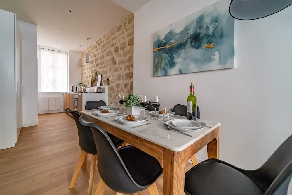 Beautiful 2-bedroom Apartment in South Pigalle