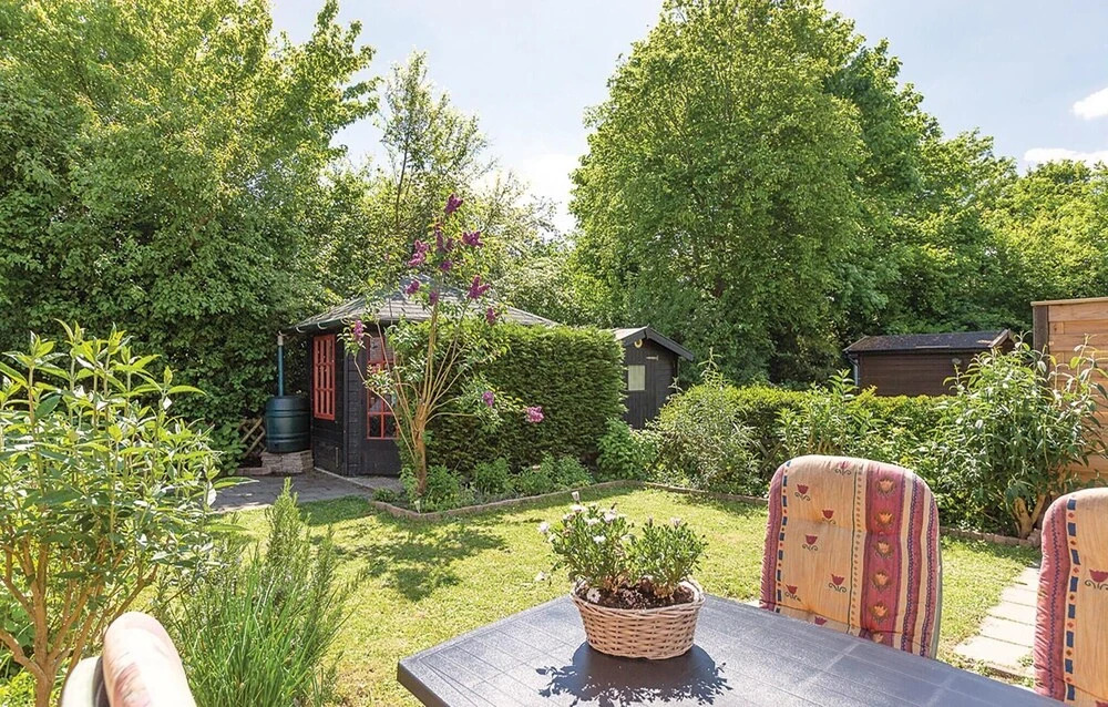 Nice Home in Bruinisse With 3 Bedrooms and Wifi