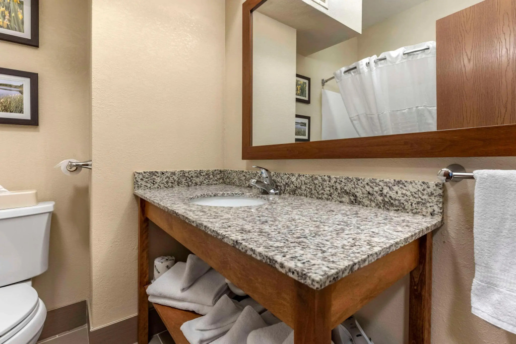 Comfort Inn & Suites Streetsboro - Kent