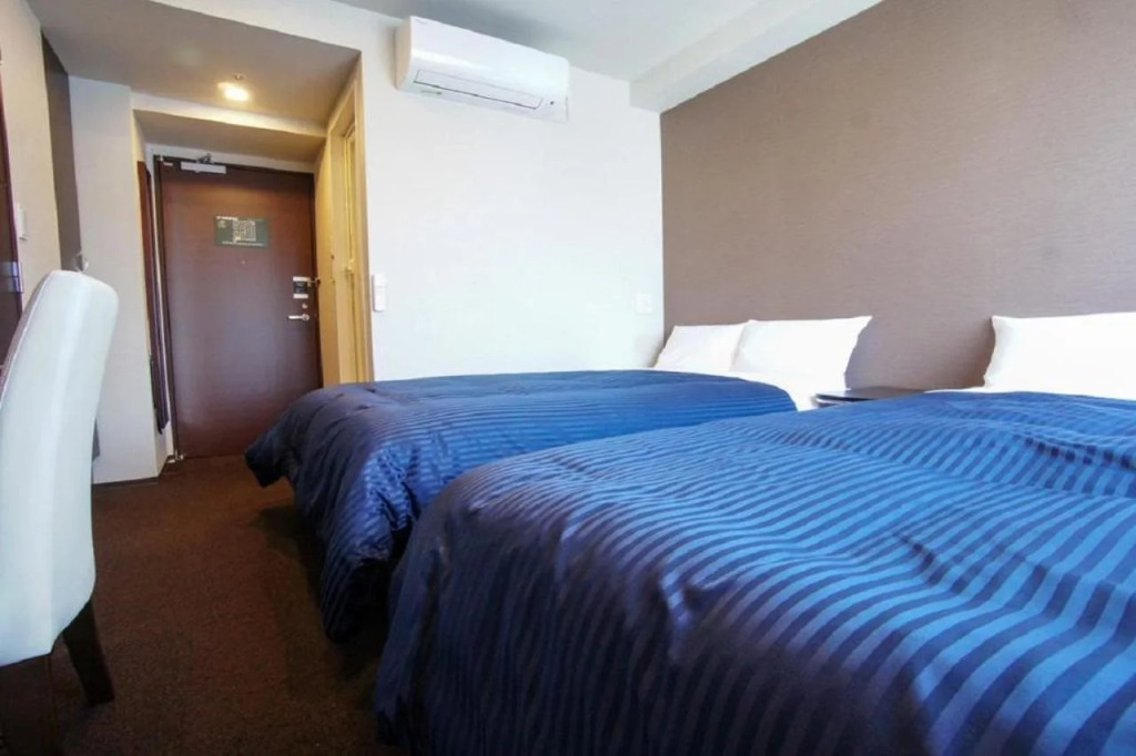 HOTEL LiVEMAX Yokohama Motomachi Ekimae