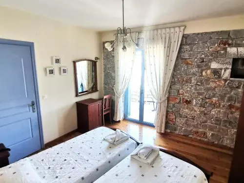 Taletos Apartments & Studio