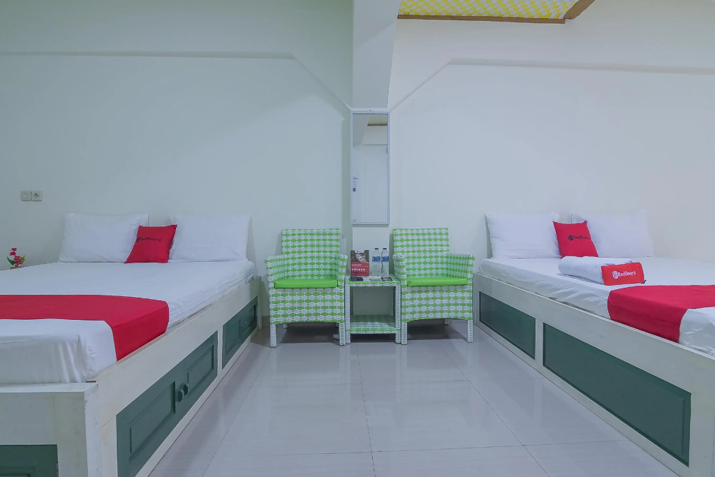 RedDoorz Resort Syariah @ Batu Apung Purwakarta