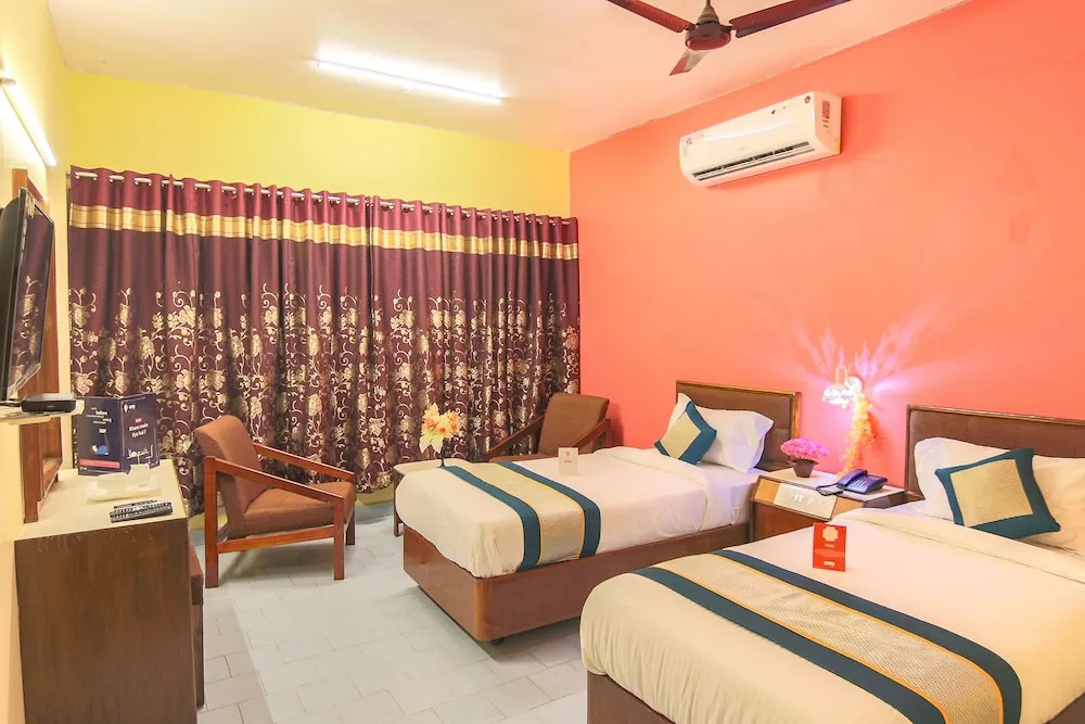 OYO 10709 Hotel SBT