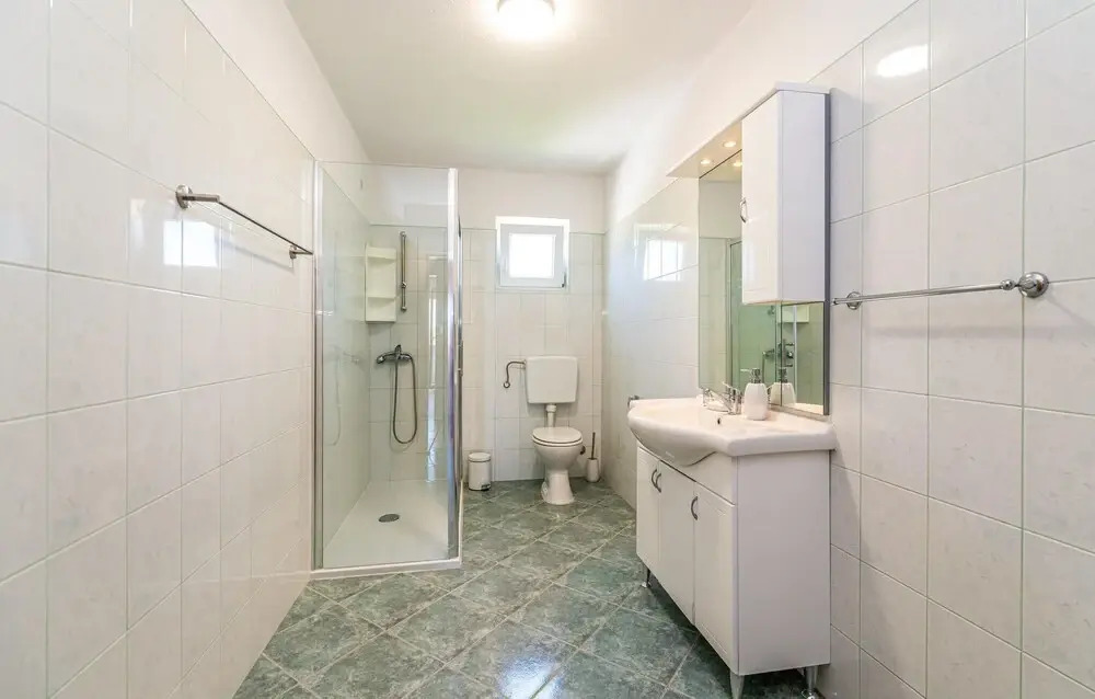 Amazing Home in Benkovac With Outdoor Swimming Pool, Wifi and 6 Bedrooms