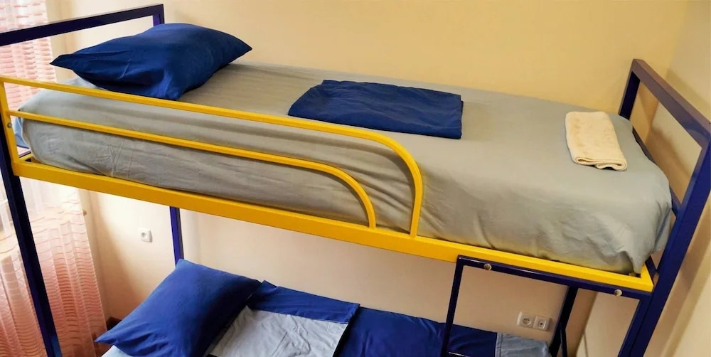 Shat Lav Hostel