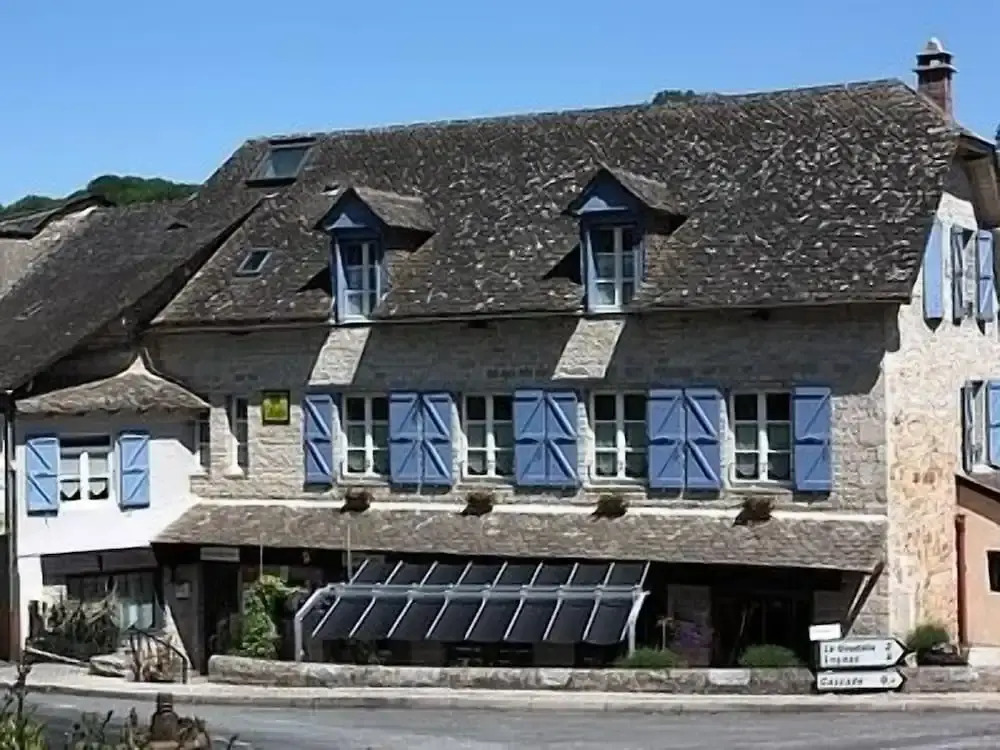 Logis Hôtel Restaurant LAuberge du Chateau