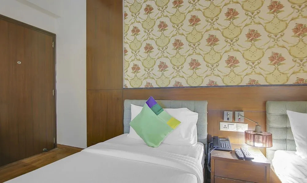 Treebo Trend Hotel Heaven