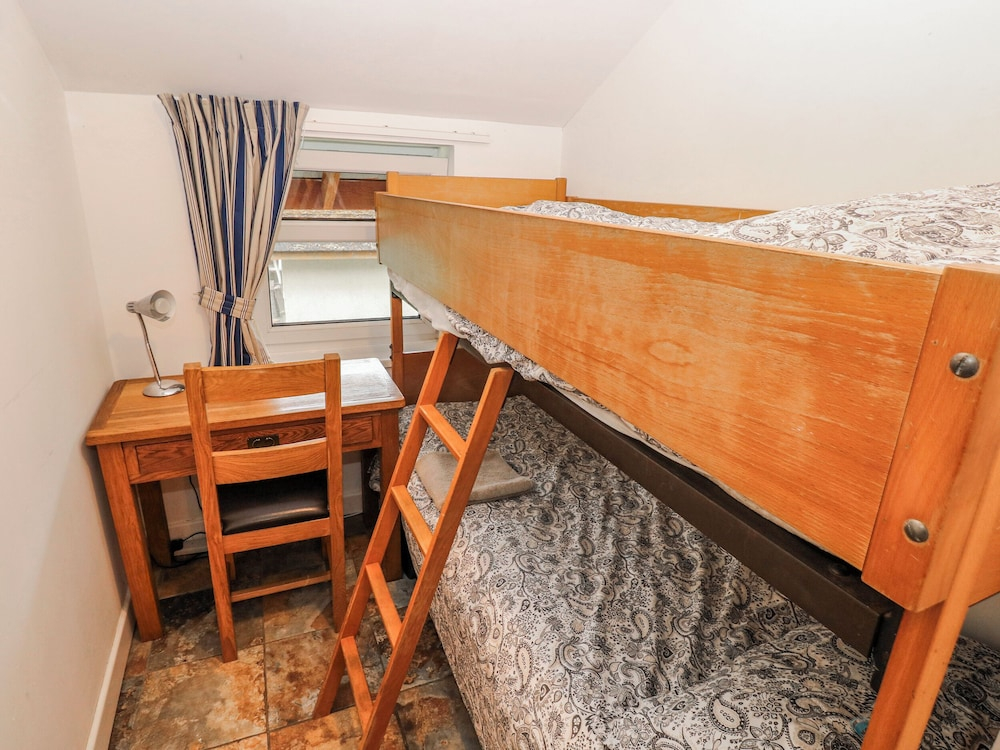 Trelessy Lodge