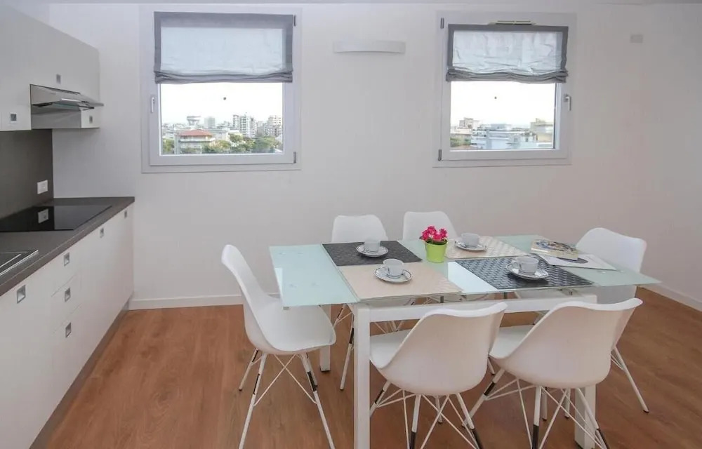 Stylish Residenza Torre Bianca 2 Bedroom Sleeps 6