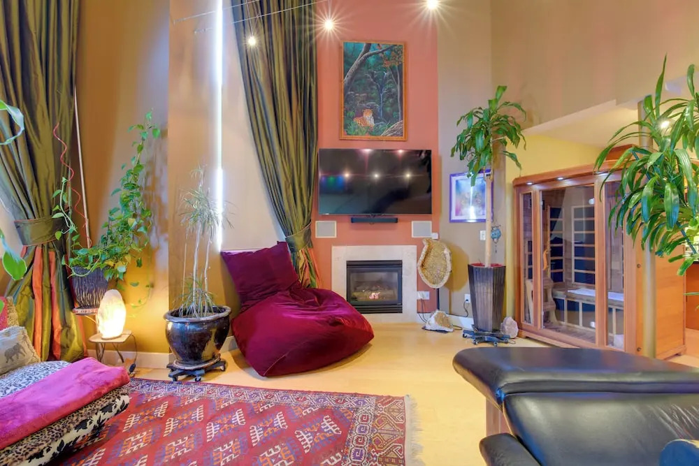 Cozy Emeryville Studio, Near Beaches & Parks!