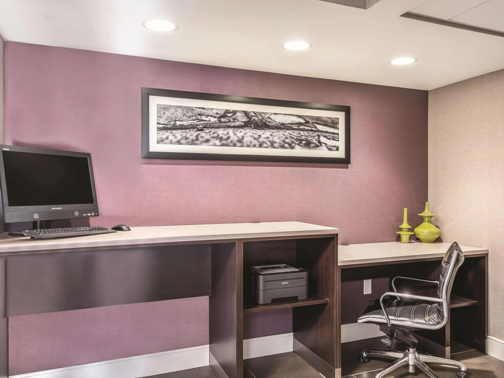La Quinta by Wyndham Columbia / Fort Meade