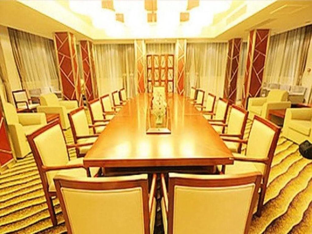 Wuhan Jingchu Chenhu Hotel
