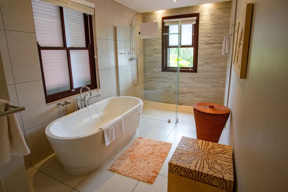 Spas Villas Eden Island