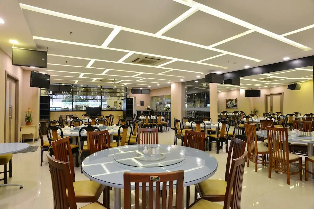 ZEN Rooms Basic Near Sunter Mall
