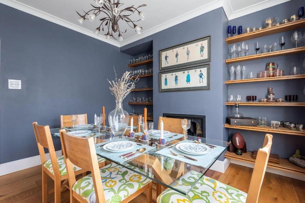 Beautiful 4-bed House in Monmouth