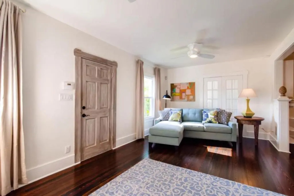 The Periwinkle House - 4bd-2ba - Sleep 10