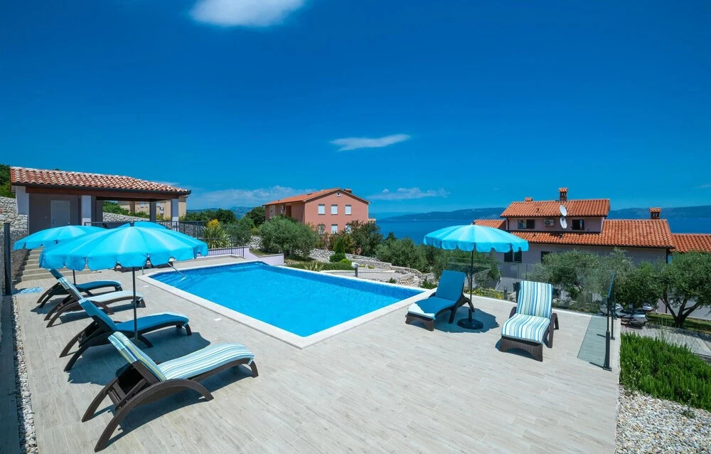 Stunning Home in Ravni With Wifi and 2 Bedrooms