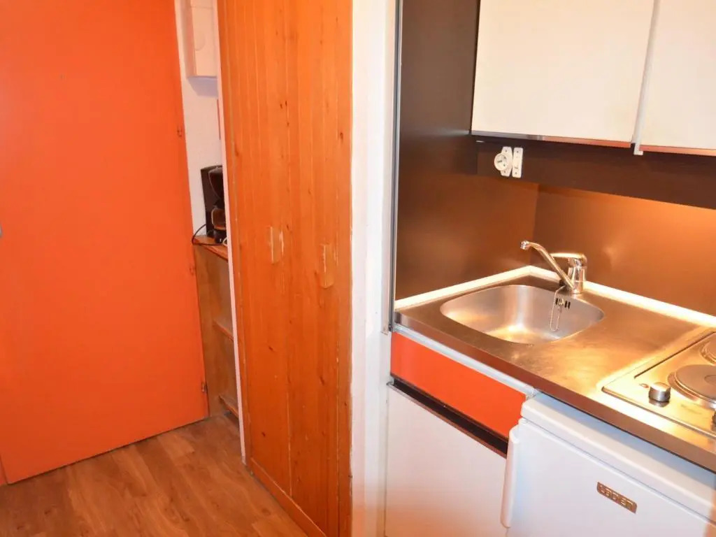 Appartement Les Menuires, 1 pièce, 2 personnes - FR-1-452-221