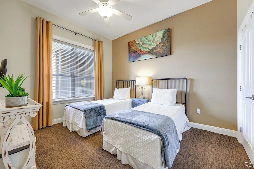 Lake LBJ Condo w/ Private Balcony, Lake Views