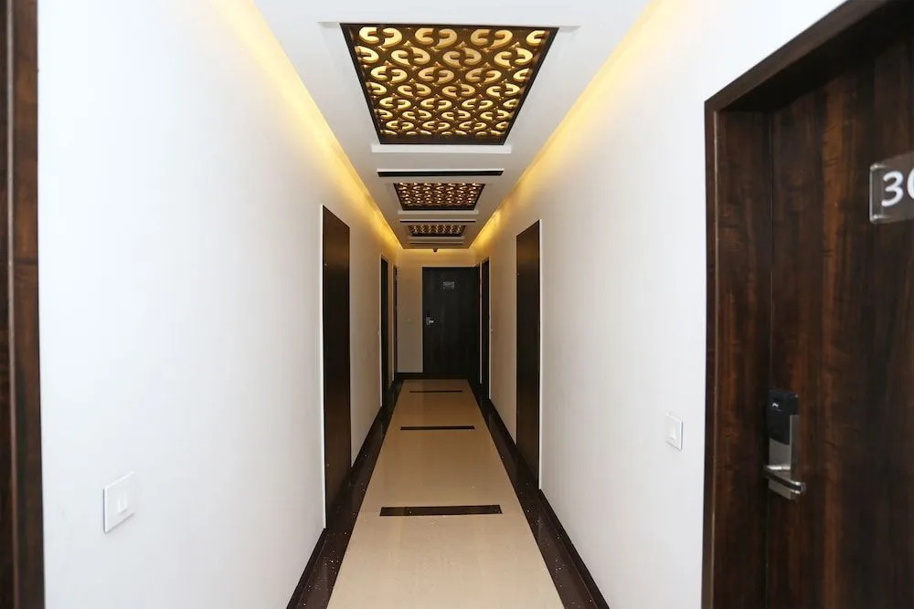 Capital O 18921 Hotel Yelchiko