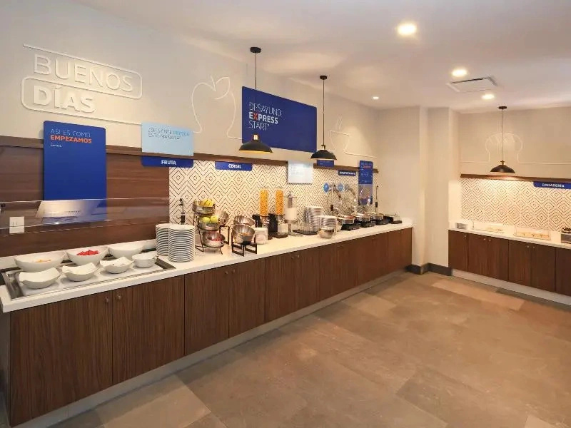 Holiday Inn Express & Suites Monterrey Sendero by IHG