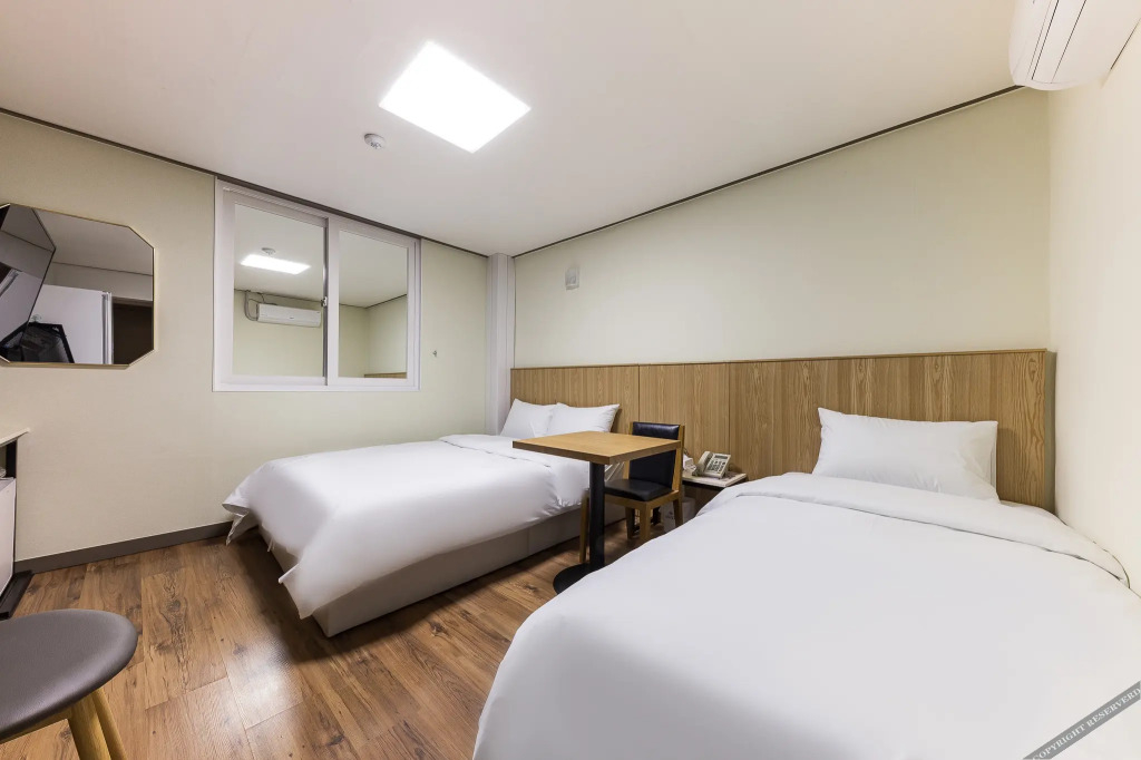 Hotel If