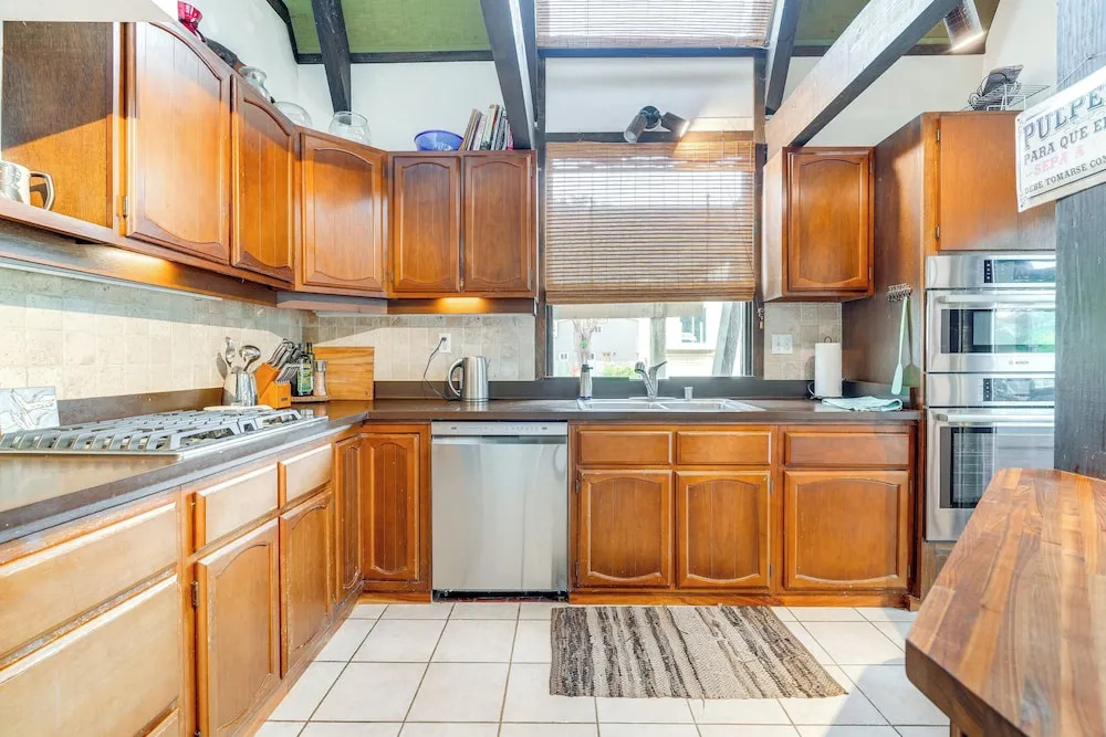 Moss Beach Oceanfront Retreat ~ 20 Mi to San Fran!