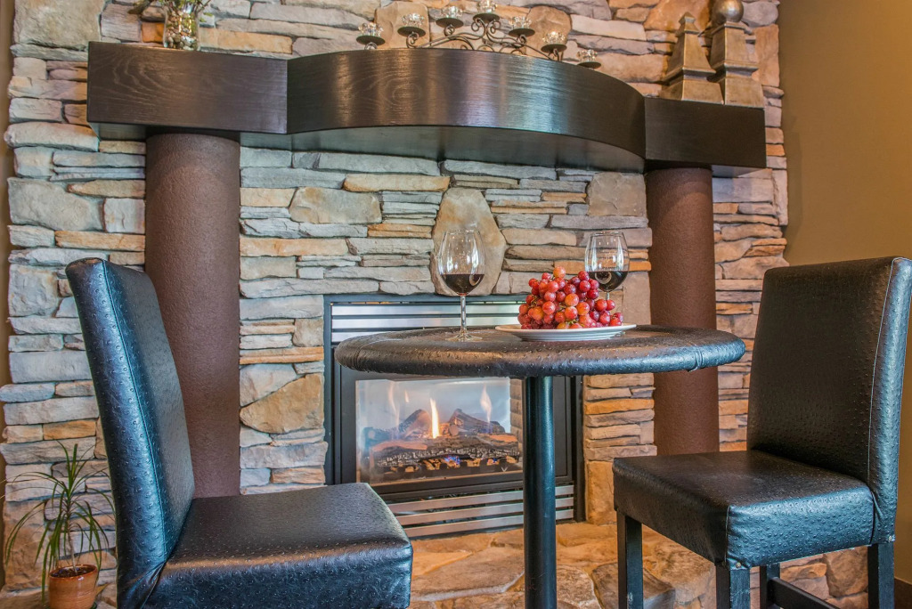 Hilltop Inn - Salmon Arm