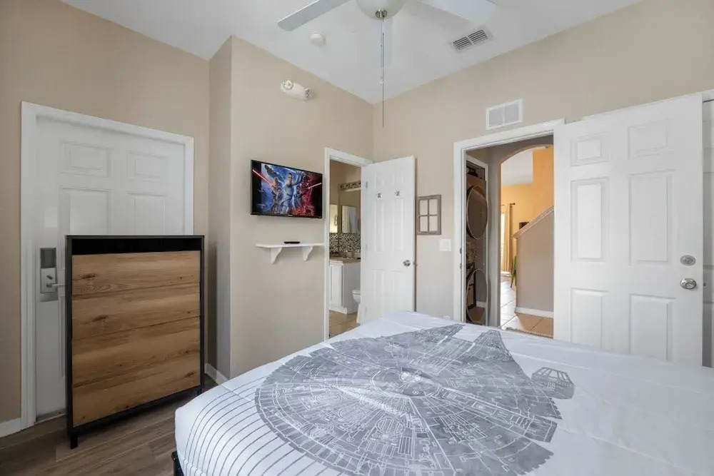 Family 4BR Home w/ Resort Pool Near Disney