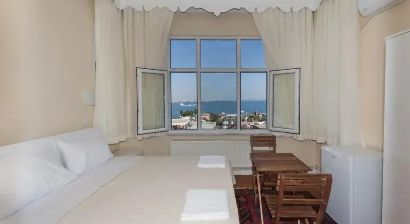 Rota 2nd Floor guesthouse