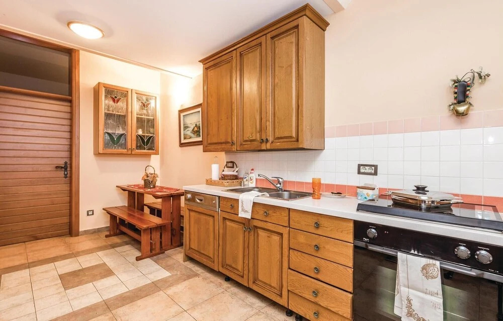 Stunning Home in Rijeka With Wifi and 5 Bedrooms