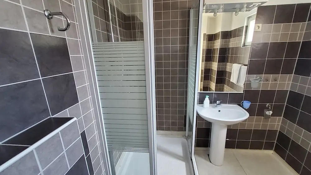 Economy Apartment 12 Sleeps 3 Guests